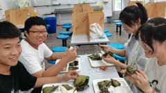 浓浓端午“粽”是情 ——山东省轻工工程学校师生开展包粽子送温暖活动