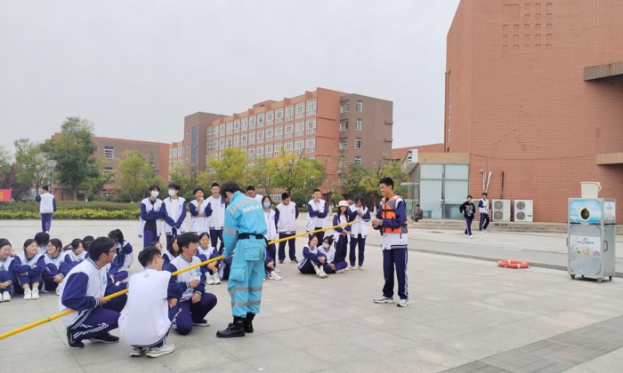 立安全意识 走平安之路——山东省轻工工程学校开展2023级学生安全应急体验培训活动