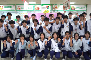 轻工学子｜粽香传情，手绳寄愿——山东省轻工工程学校举办端午节文化体验活动